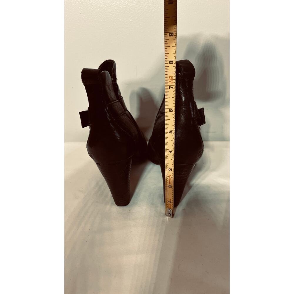 Born Boots Shola Black Leather Harness Strap Zip Ankle Stacked Heel Booties 9M - Picture 5 of 8